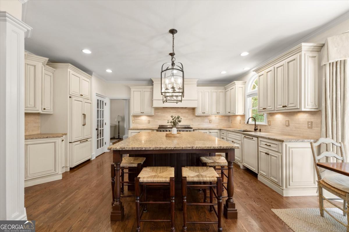 8475 High Hampton Chase