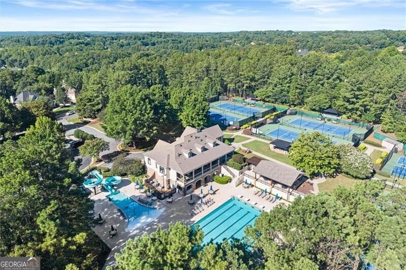 8925 Pinehurst Cove