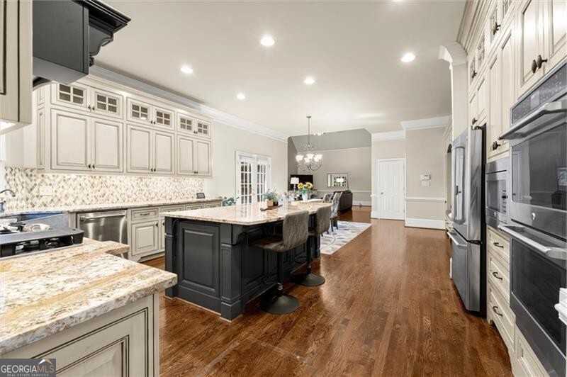 8925 Pinehurst Cove