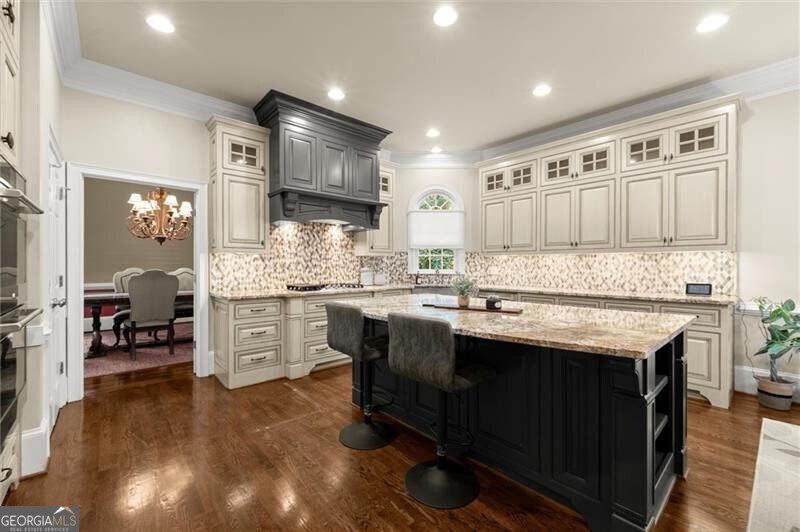 8925 Pinehurst Cove