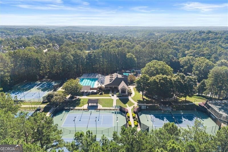 8925 Pinehurst Cove