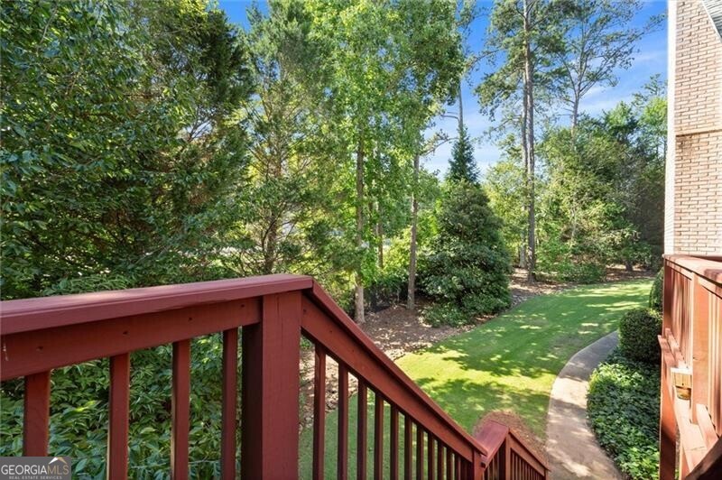 8925 Pinehurst Cove