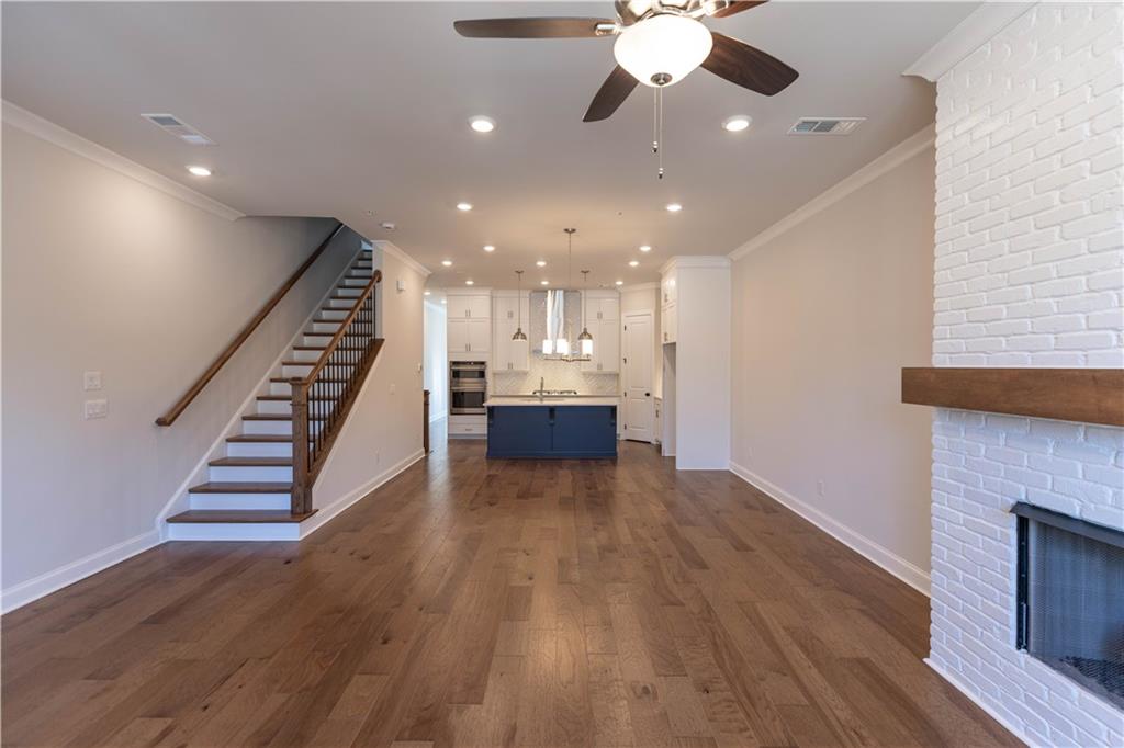 142 Everley Walk Unit 5
