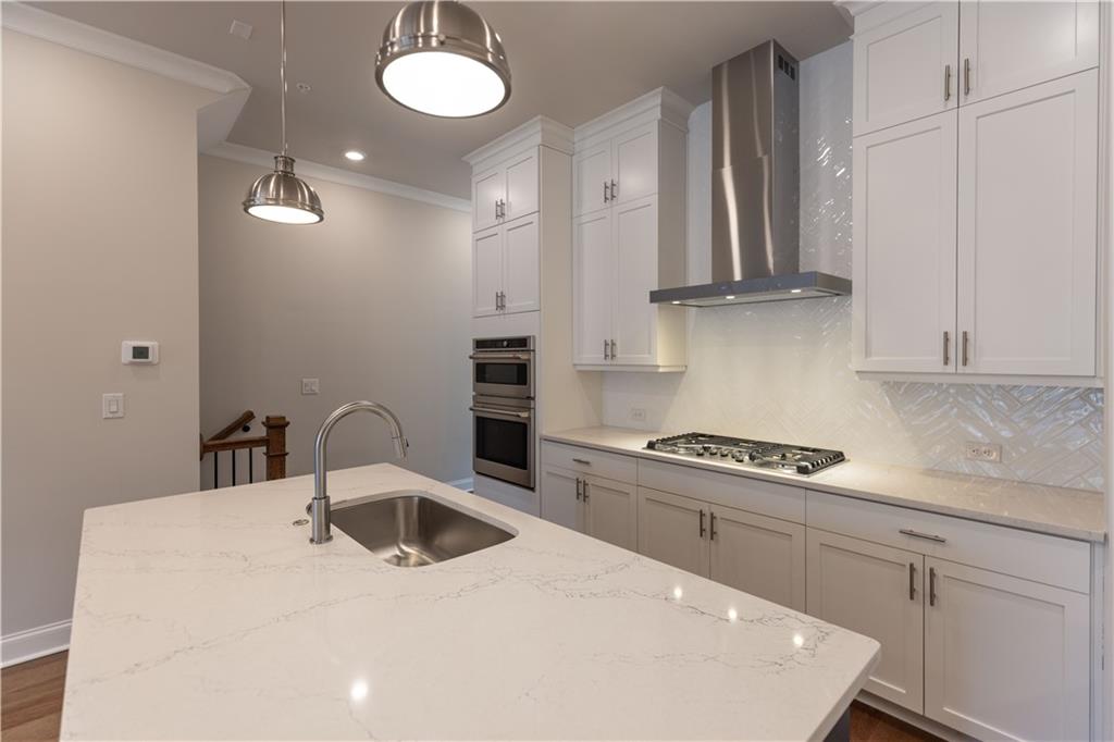 142 Everley Walk Unit 5