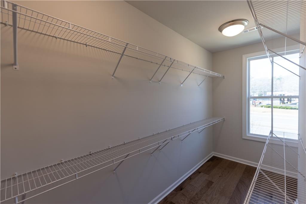 142 Everley Walk Unit 5