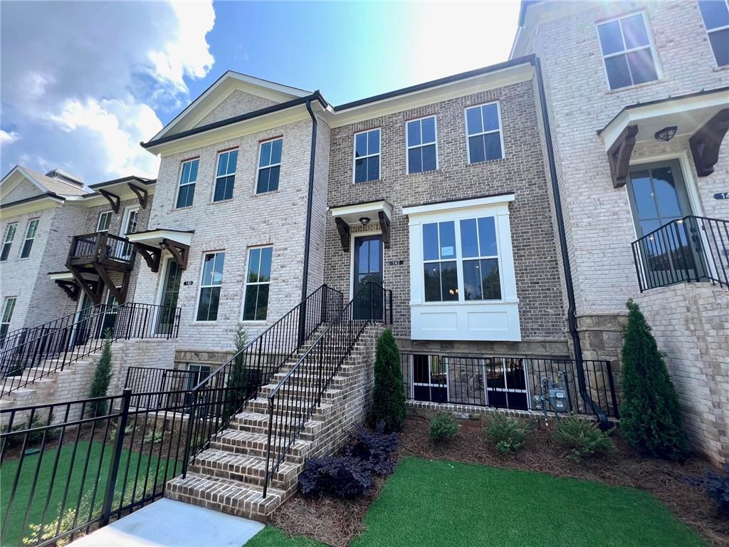 142 Everley Walk Unit 5