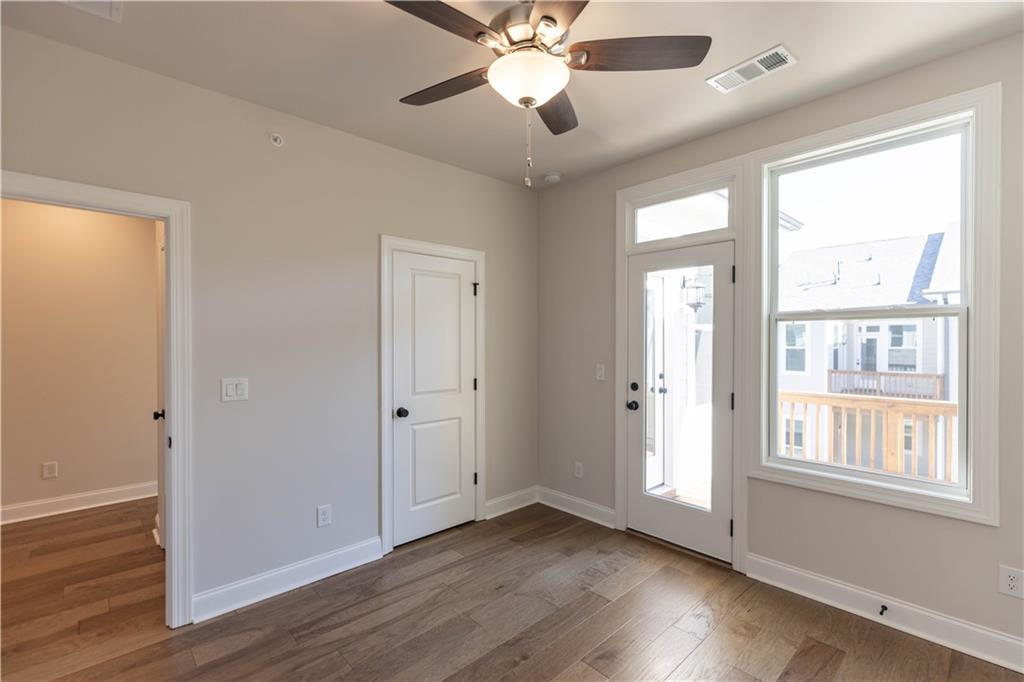 142 Everley Walk Unit 5