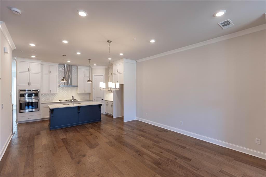142 Everley Walk Unit 5