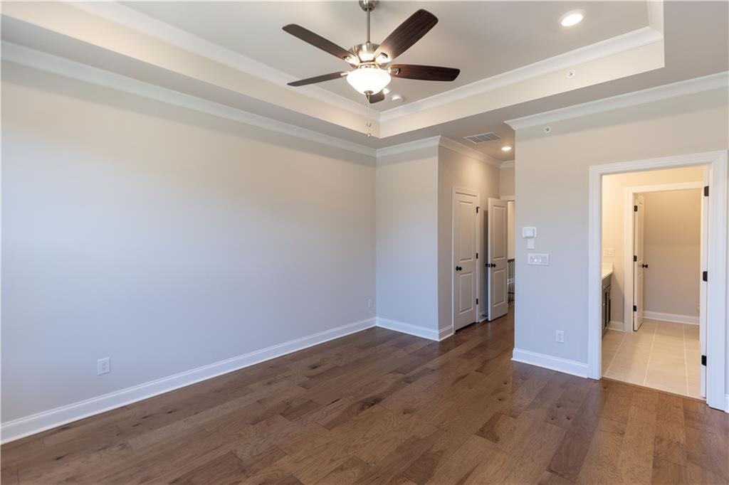142 Everley Walk Unit 5