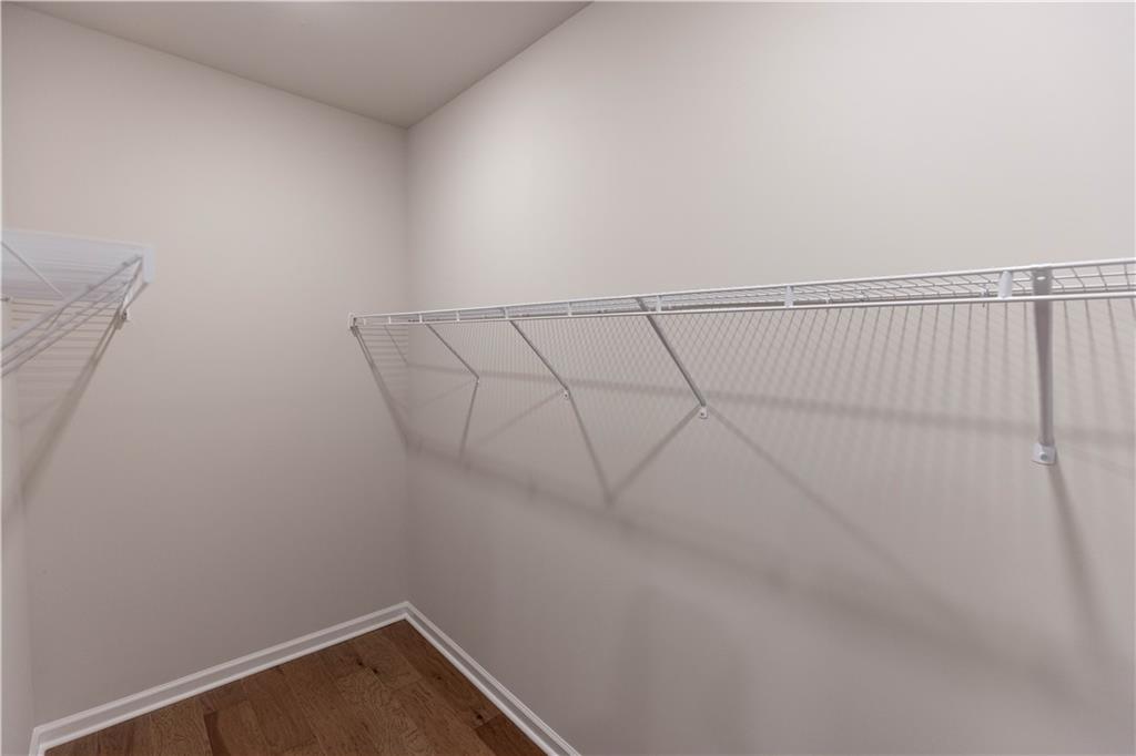 142 Everley Walk Unit 5