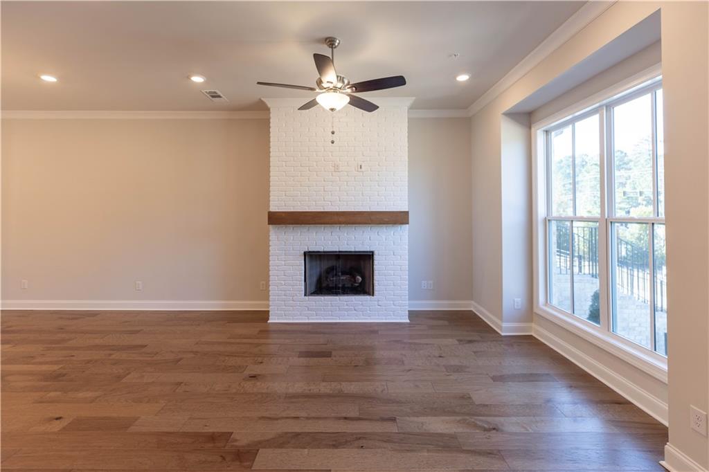 142 Everley Walk Unit 5