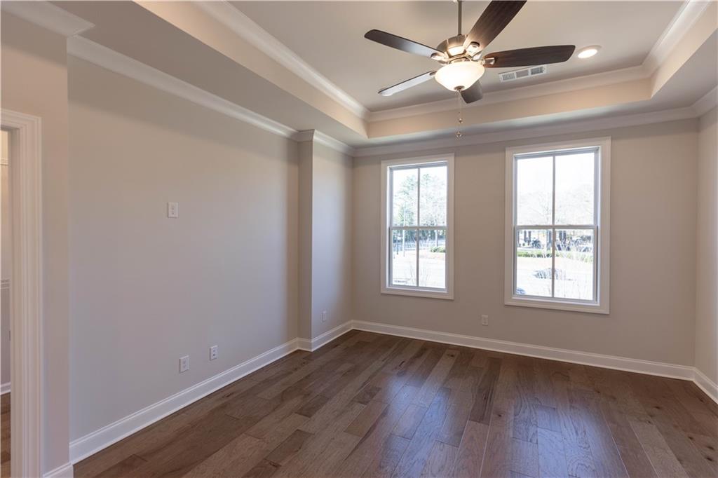 142 Everley Walk Unit 5