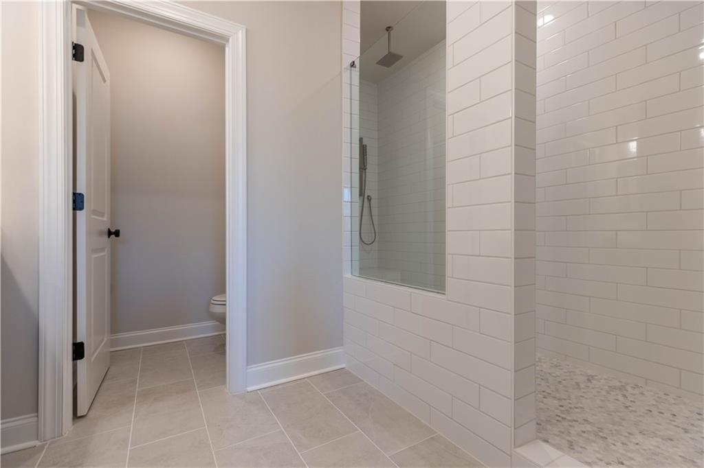 142 Everley Walk Unit 5