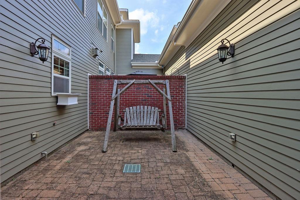 6885 Jamestown Drive