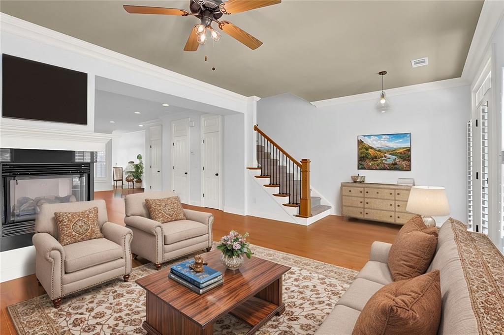 6885 Jamestown Drive