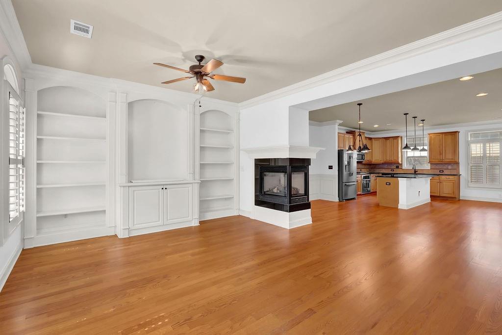6885 Jamestown Drive
