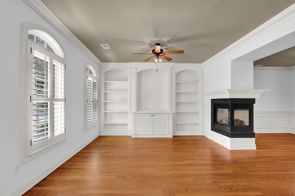 6885 Jamestown Drive