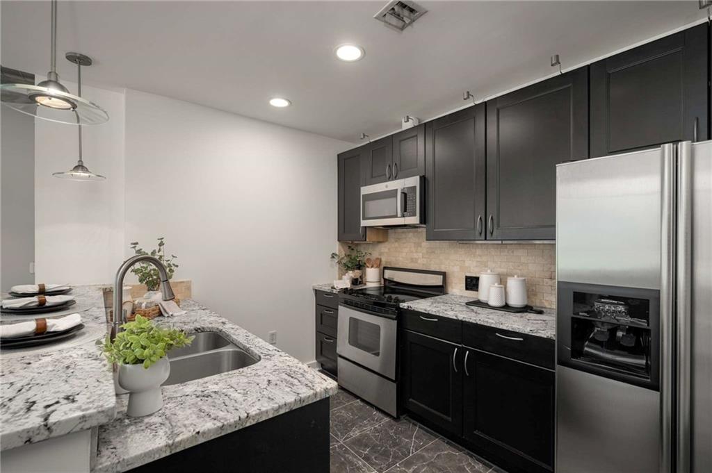 943 Peachtree Street NE Unit 1108