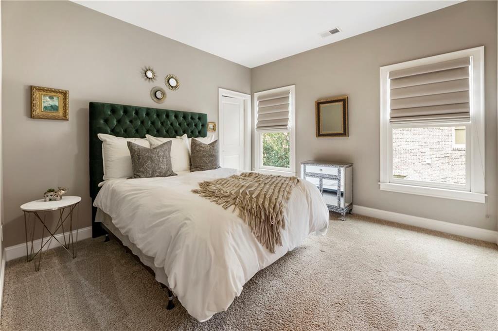 1095 Lunsford Circle