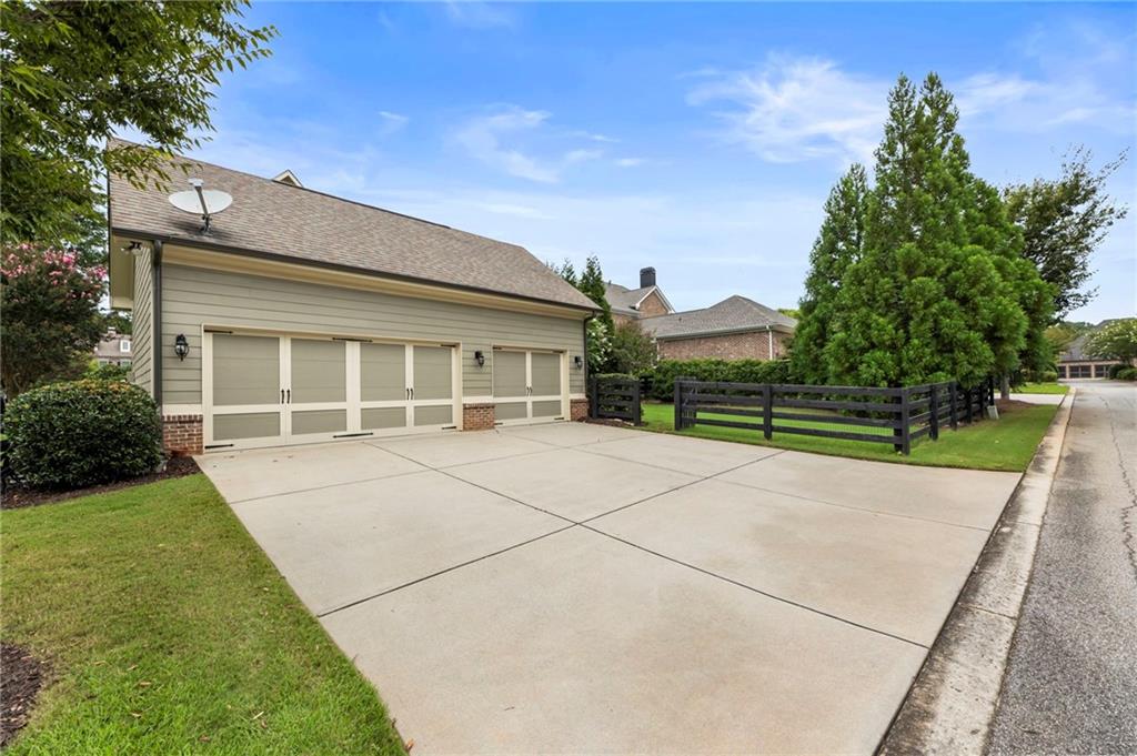 1095 Lunsford Circle