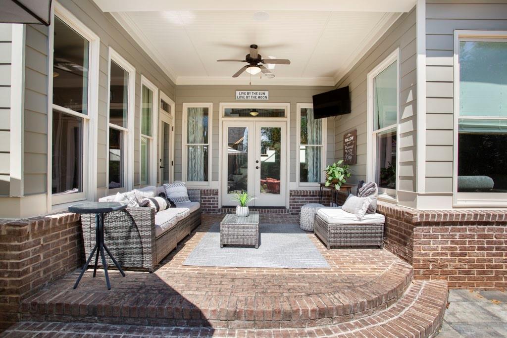 1095 Lunsford Circle