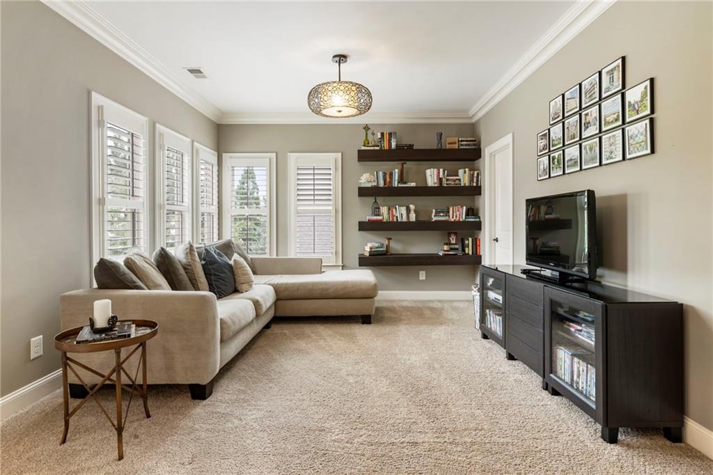 1095 Lunsford Circle