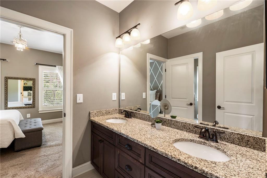 1095 Lunsford Circle