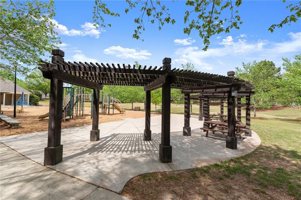 4425 Woodside Court