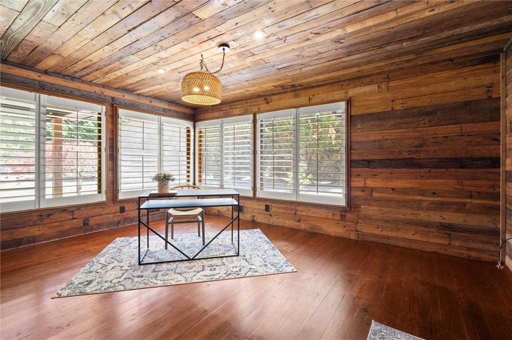 212 Hickory Oak Hollow