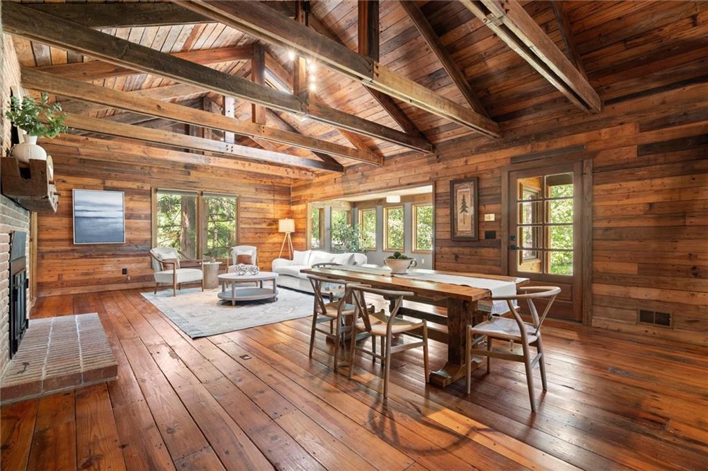 212 Hickory Oak Hollow