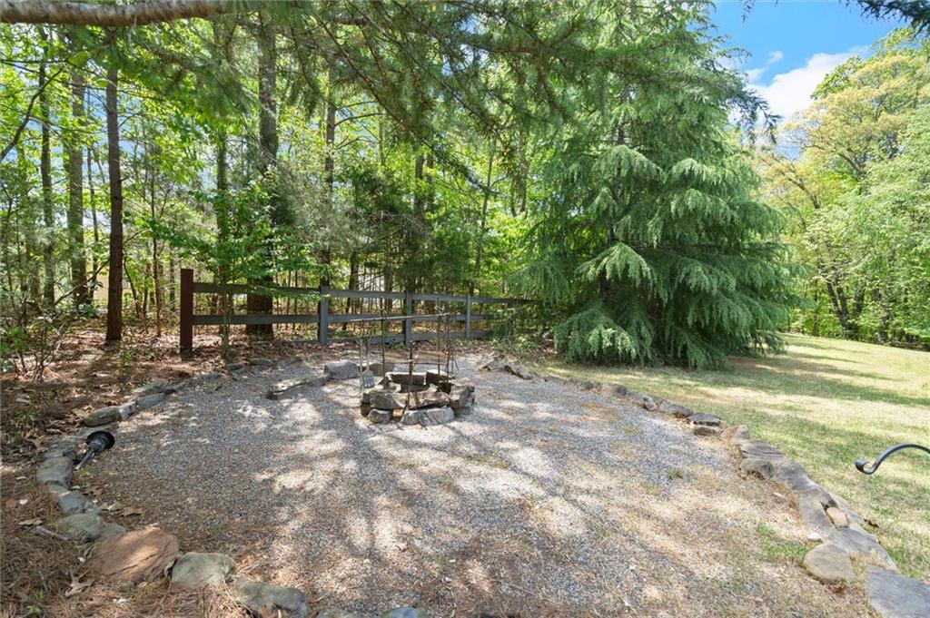 212 Hickory Oak Hollow