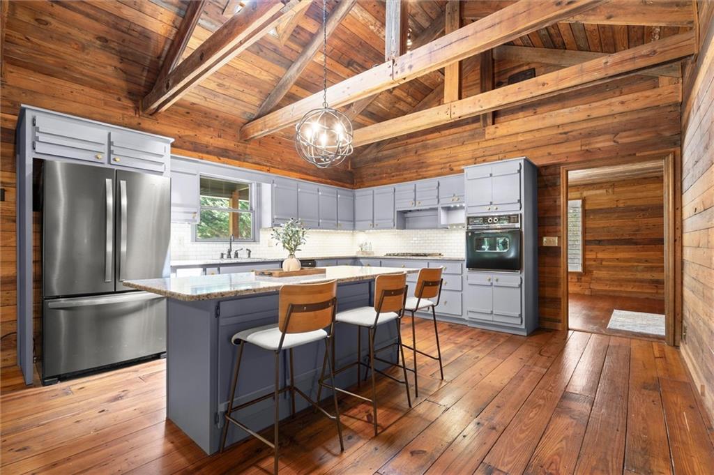 212 Hickory Oak Hollow
