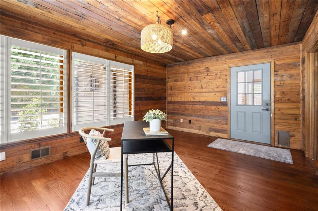 212 Hickory Oak Hollow