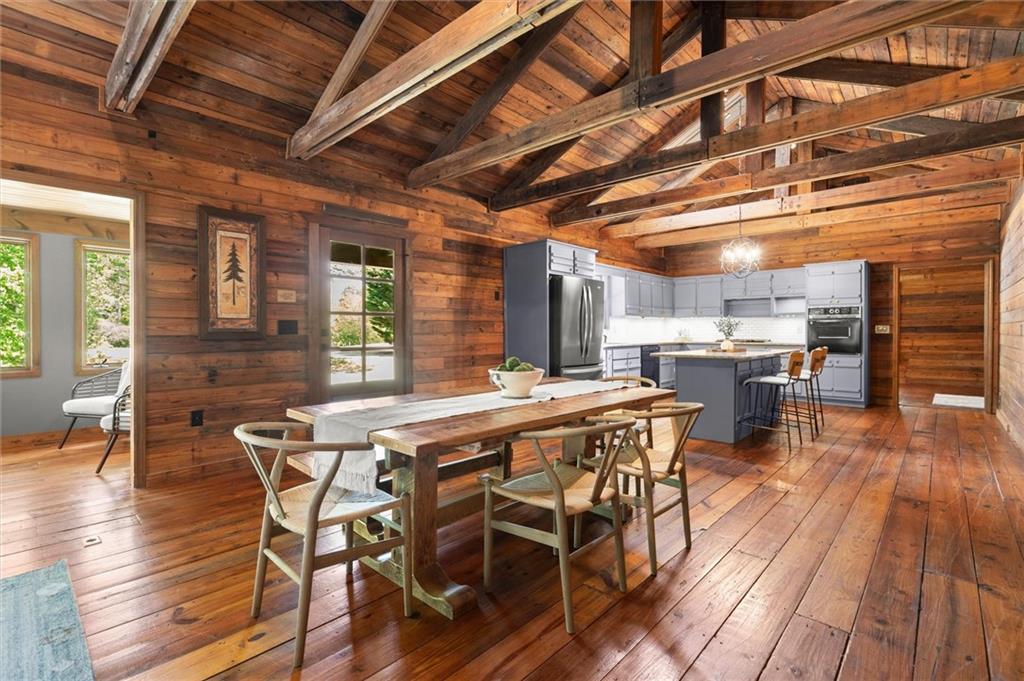 212 Hickory Oak Hollow