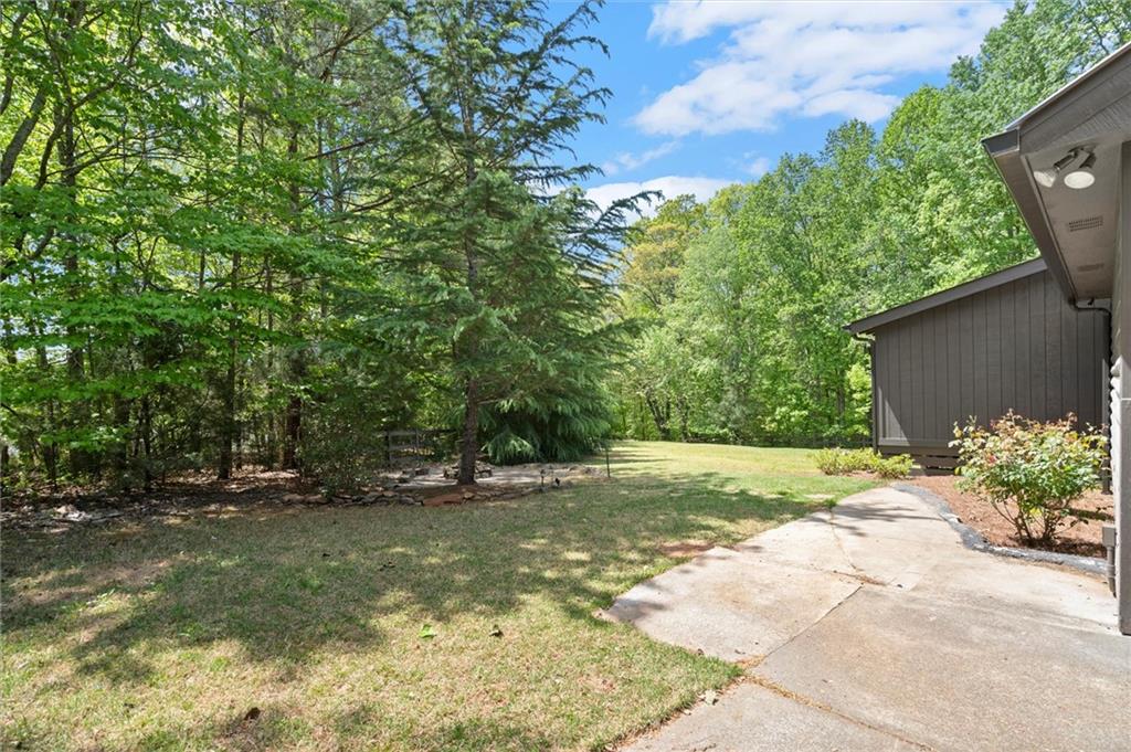 212 Hickory Oak Hollow