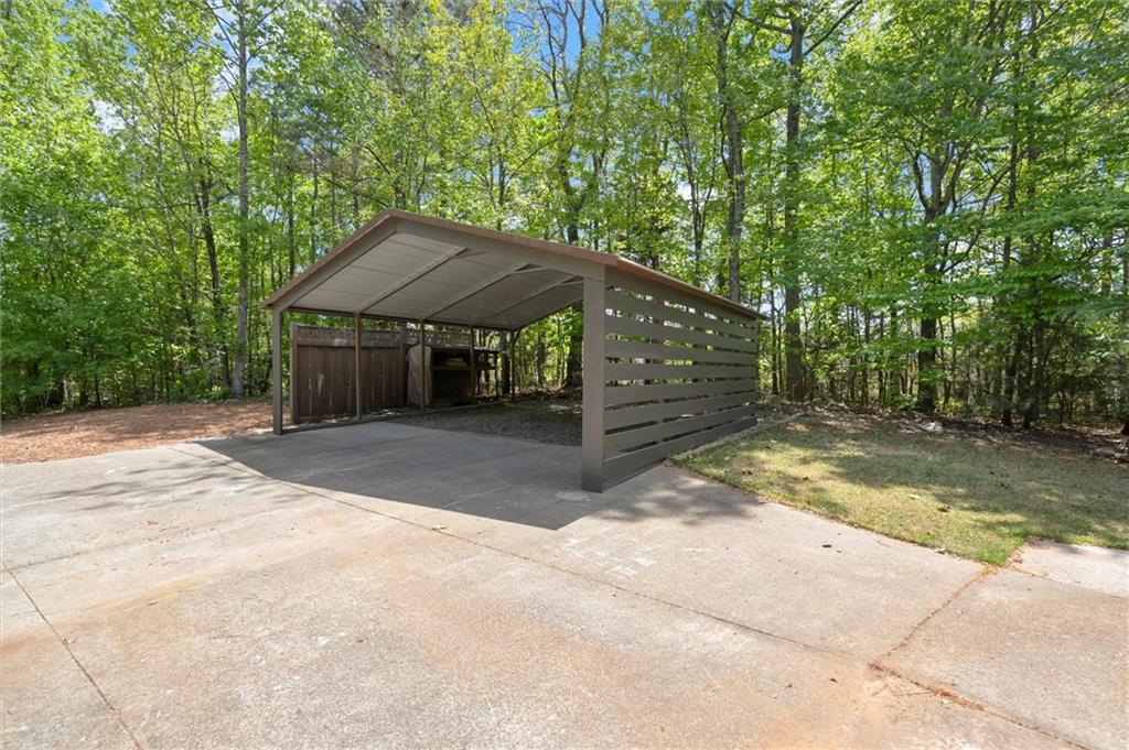 212 Hickory Oak Hollow