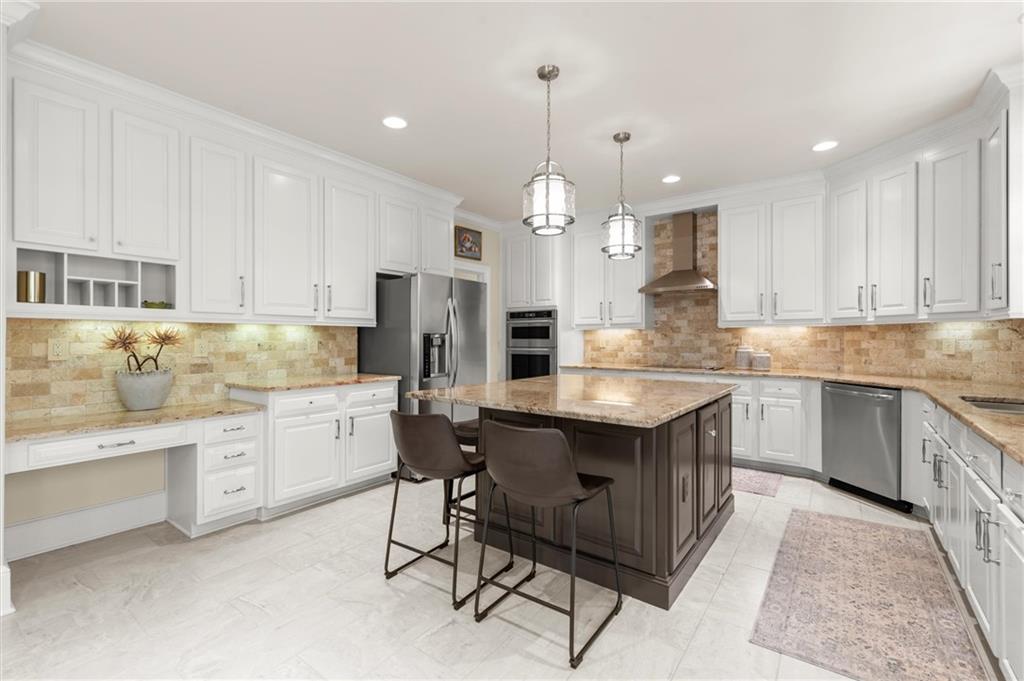 8580 High Hampton
