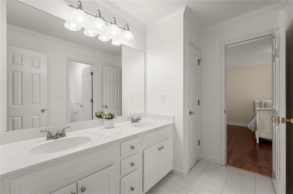 8475 High Hampton