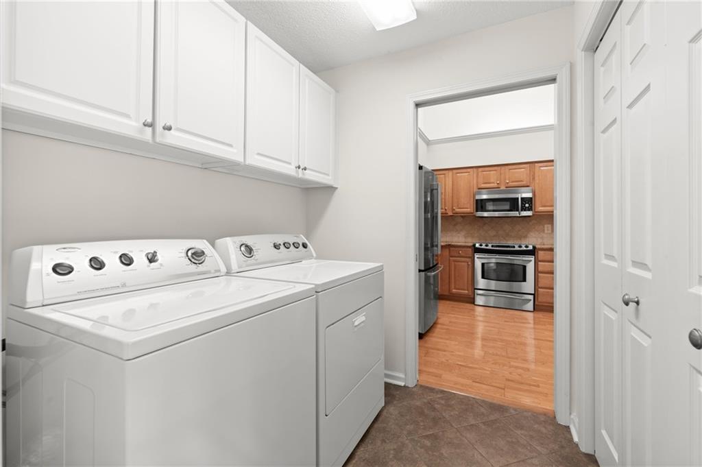2998 Oakside Circle