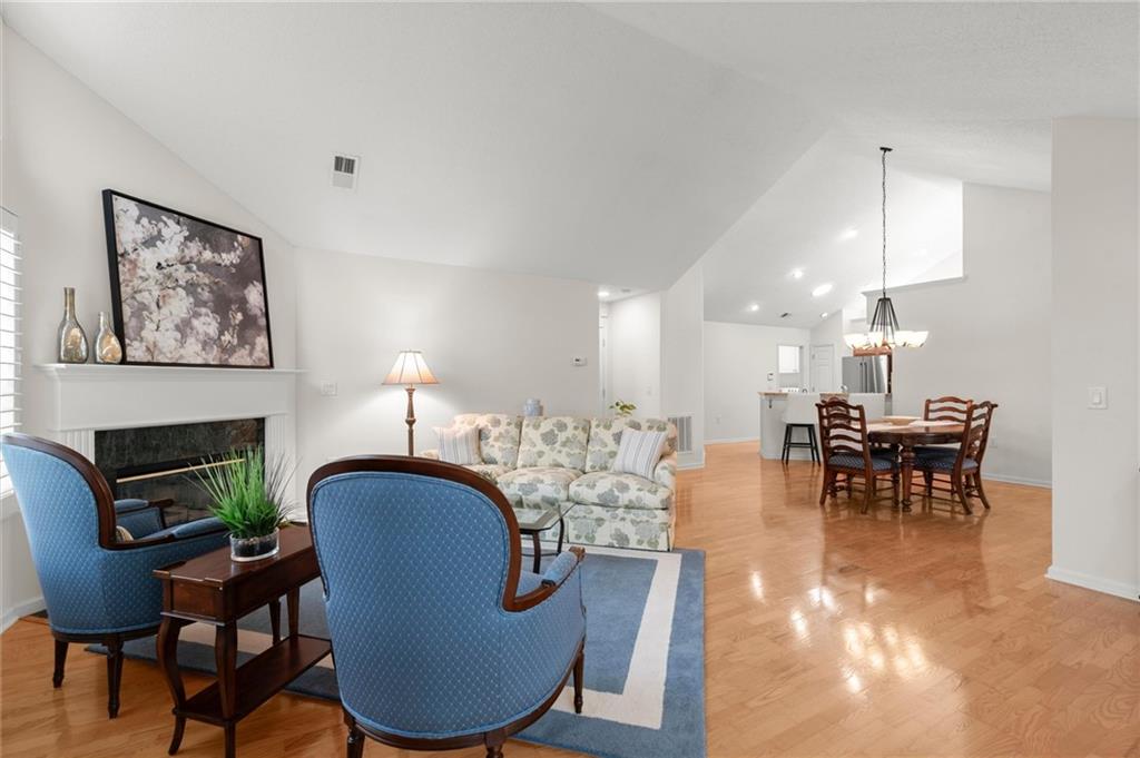 2998 Oakside Circle