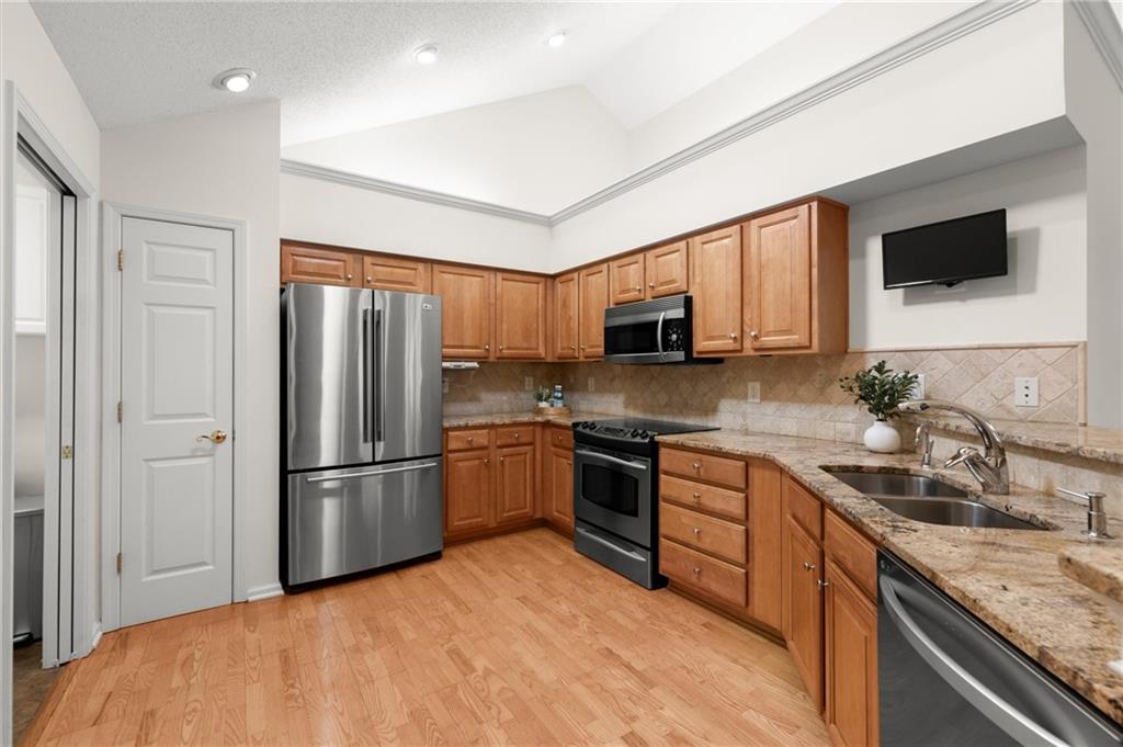 2998 Oakside Circle