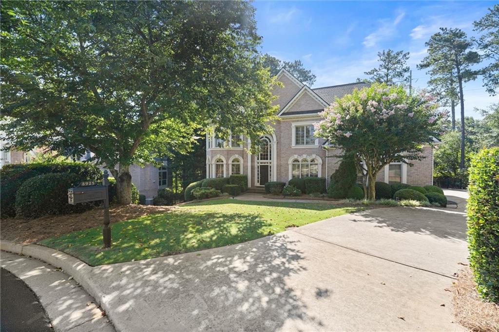 8925 Pinehurst Cove