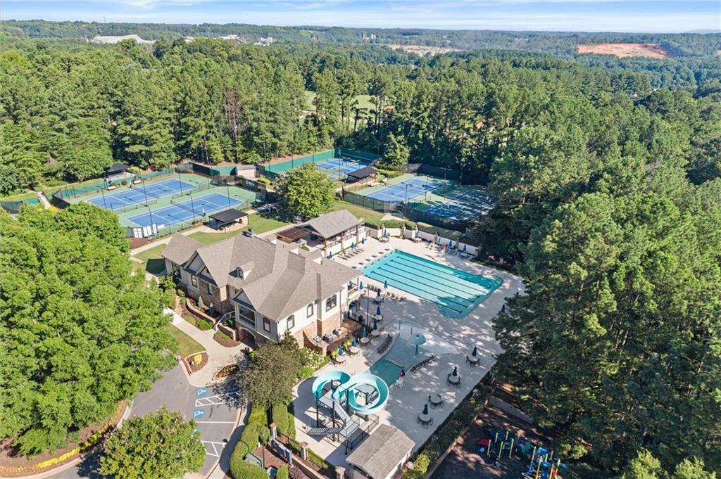 8925 Pinehurst Cove