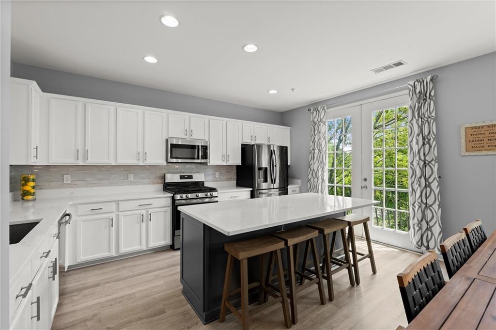 11352 Musette Circle