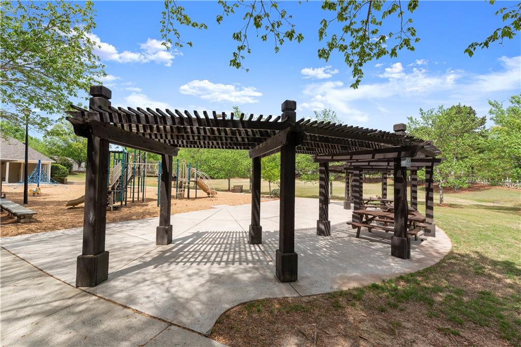 4425 Woodside Court