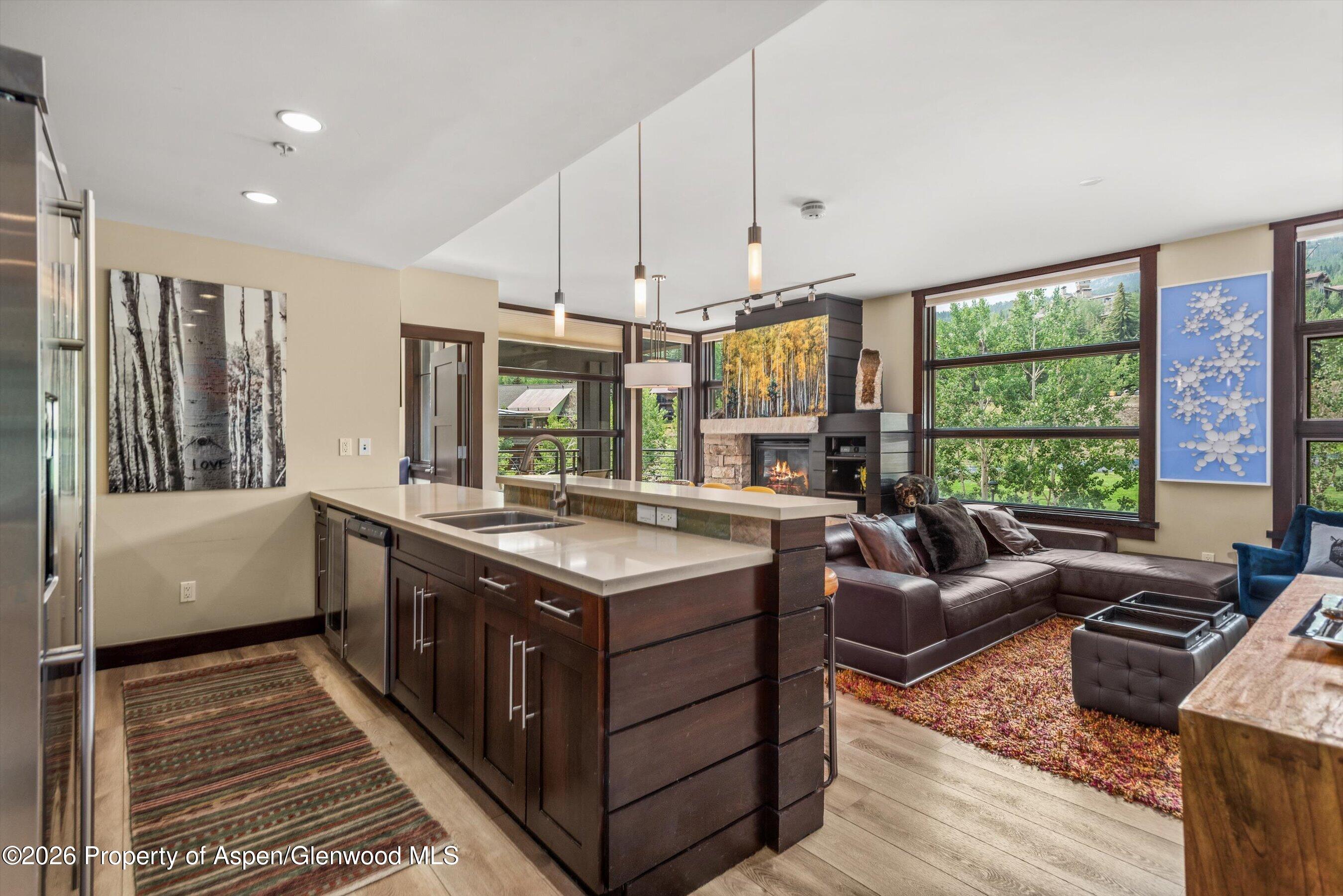 120 Carriage Way 2206