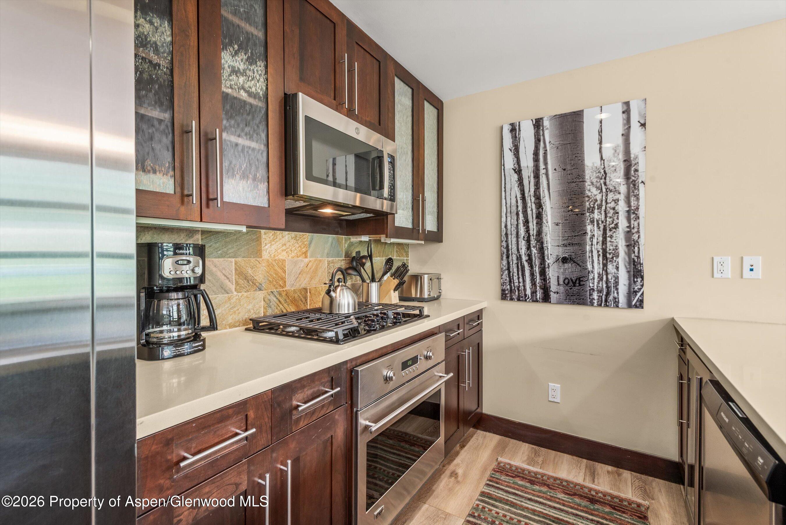 120 Carriage Way 2206