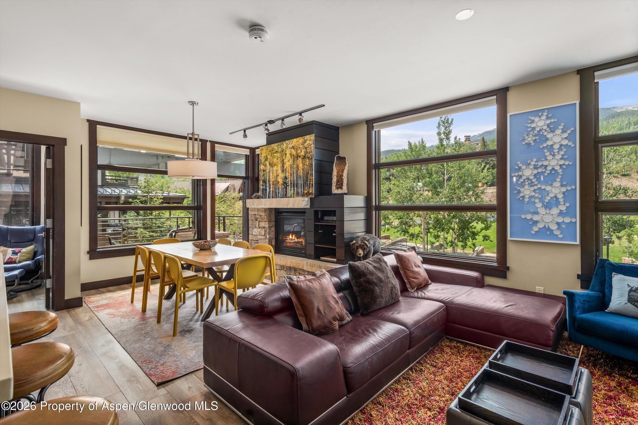 120 Carriage Way 2206