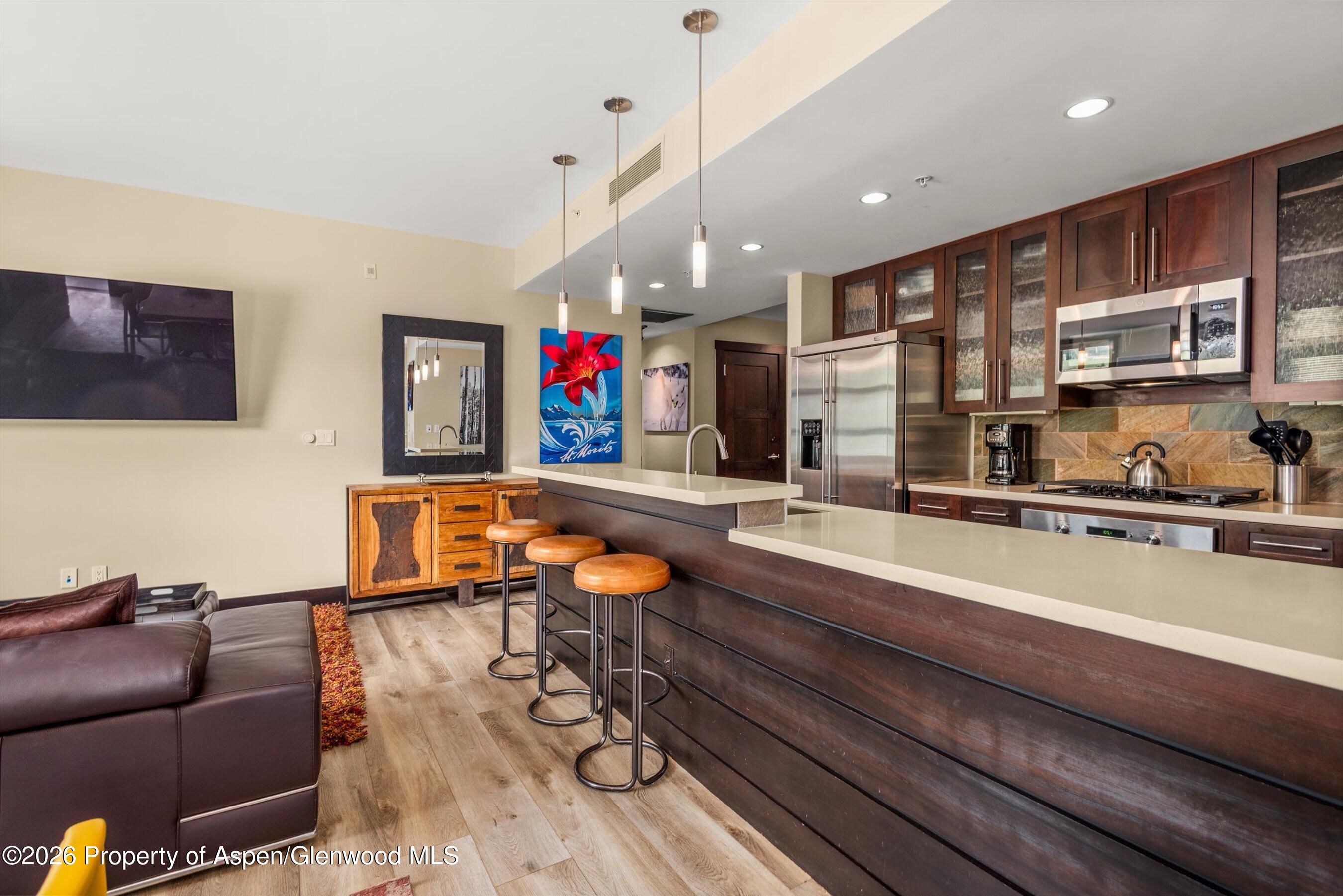 120 Carriage Way 2206