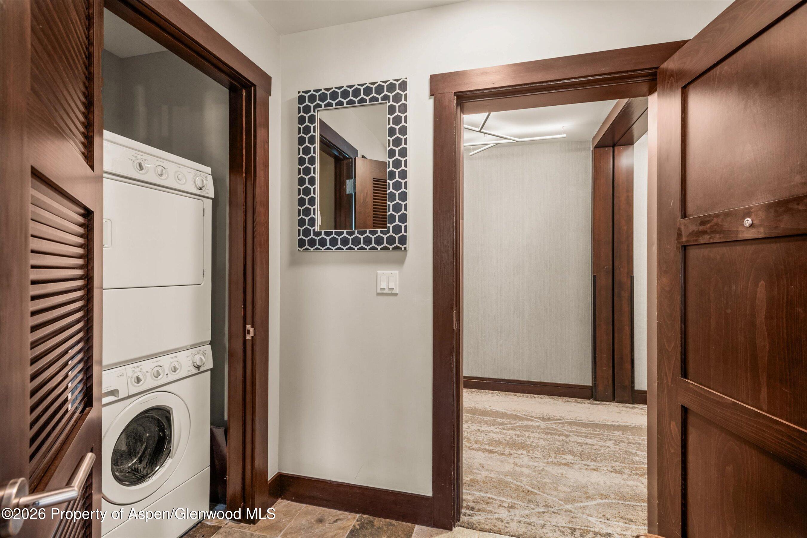 120 Carriage Way 2206